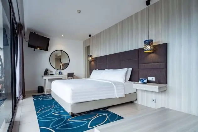 Aston Ocean Suite