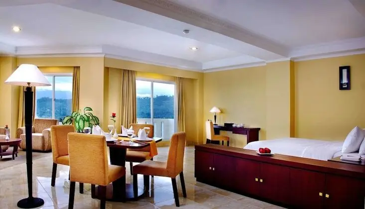 Çatı Katı Süiti (Penthouse)