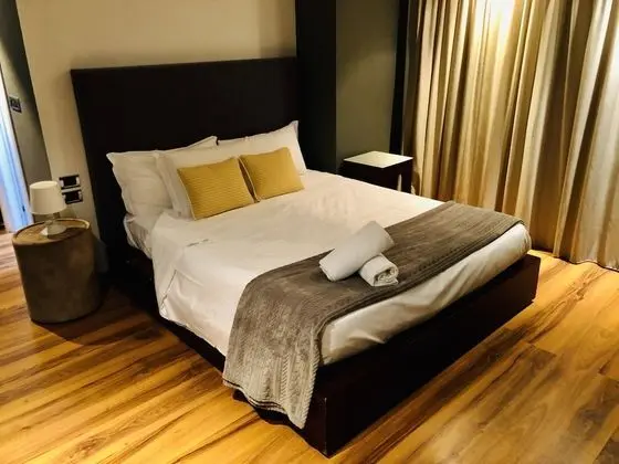 Büyük Yataklı Tek Kişilik Oda