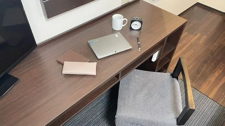 Tek Büyük Yataklı Oda, Sigara İçilmez