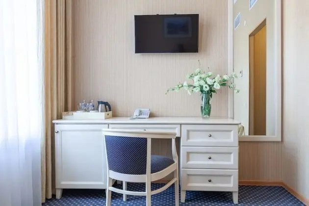 Comfort Tek Büyük Yataklı Oda