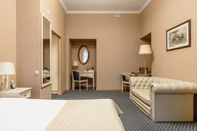 Deluxe Tek Büyük Yataklı Oda