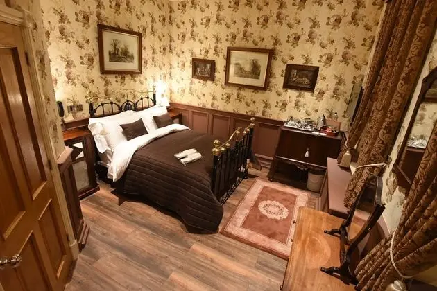 Luxury Tek Büyük Yataklı Oda
