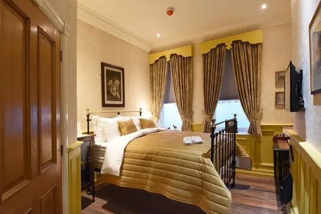 Luxury Tek Büyük Yataklı Oda