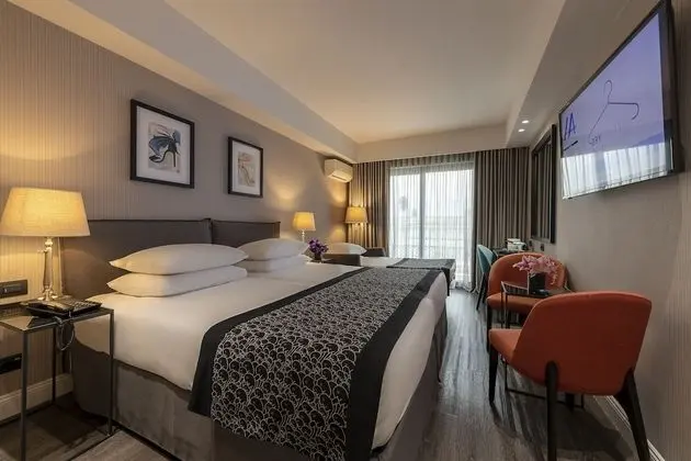 Superior Üç Kişilik Oda, Şehir Manzaralı