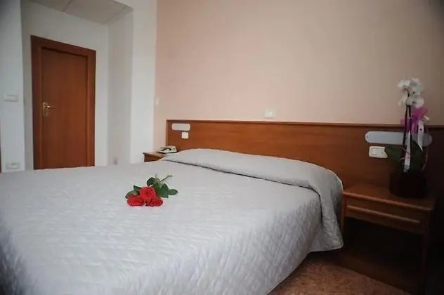Classic Tek Büyük veya İki Ayrı Yataklı Oda