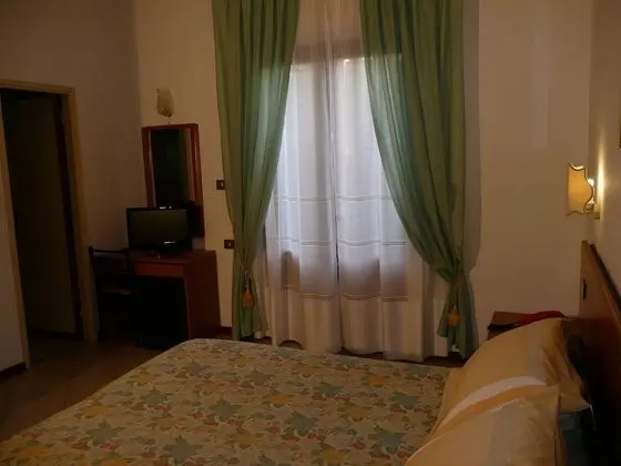 Tek Büyük Yataklı Oda, Balkon