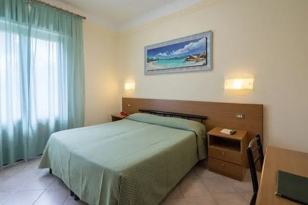 Tek Büyük Yataklı Oda, Balkon