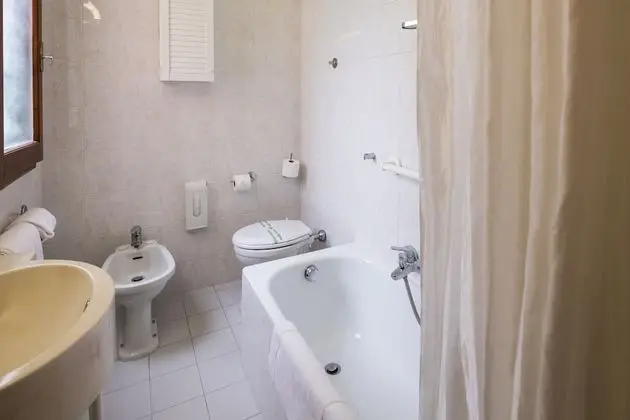 Tek Büyük Yataklı Oda, Balkon