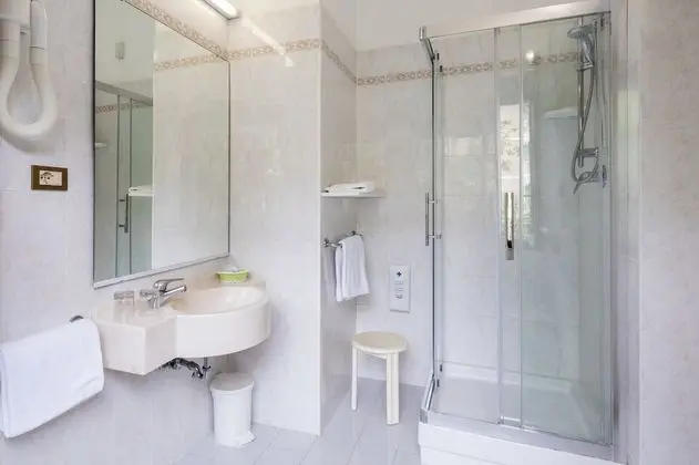 Tek Büyük Yataklı Oda, Balkon