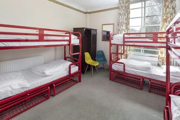 Bed in 8-bed mixed dormitory room ensuite