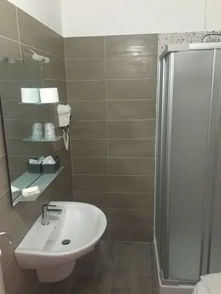 Üç Kişilik Oda, Bahçe Manzaralı