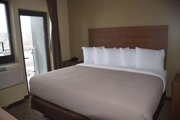Deluxe Oda, 1 En Büyük (King) Boy Yatak, Sigara İçilmez, Şehir Manzaralı