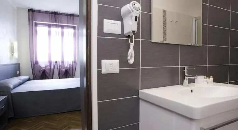 Standard Tek Büyük veya İki Ayrı Yataklı Oda