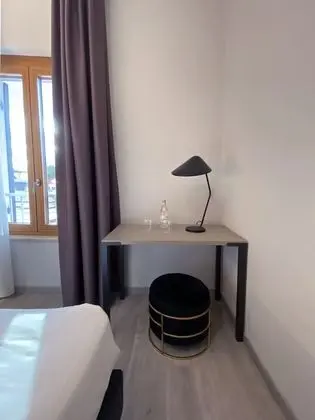 Comfort Tek Büyük veya İki Ayrı Yataklı Oda, Kısmi Göl Manzaralı