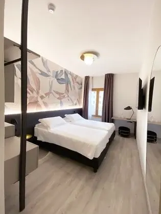 Comfort Tek Büyük veya İki Ayrı Yataklı Oda, Kısmi Göl Manzaralı