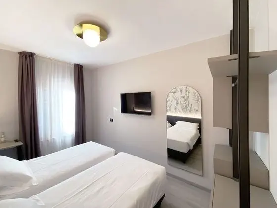 Comfort Tek Büyük veya İki Ayrı Yataklı Oda, Kısmi Göl Manzaralı