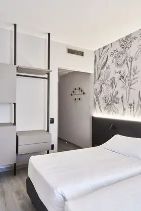 Comfort Tek Büyük veya İki Ayrı Yataklı Oda, Kısmi Göl Manzaralı