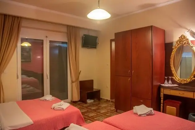 Üç Kişilik Oda
