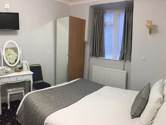 Tek Büyük Yataklı Oda, Banyolu/Duşlu