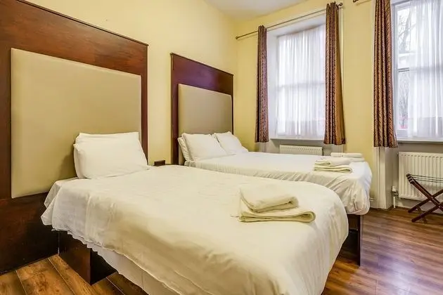 Üç Kişilik Oda, Banyolu/Duşlu (Double & Single Bed)