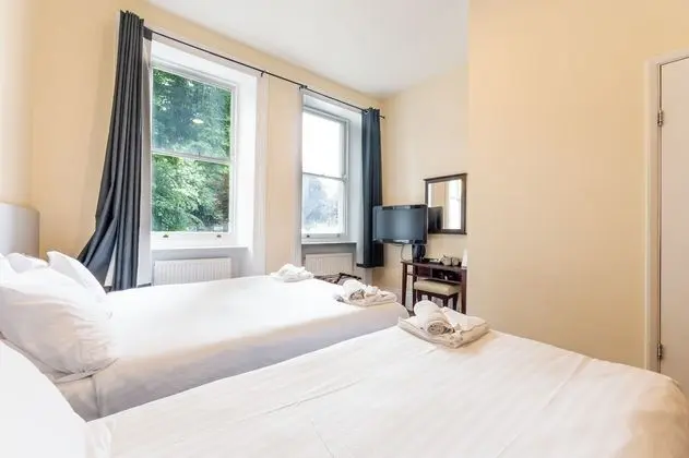 Üç Kişilik Oda, Banyolu/Duşlu (Double & Single Bed)