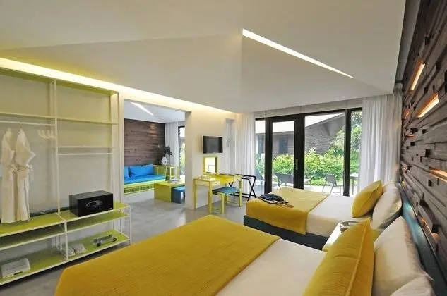 Two-Bedroom Suite,Breakfast for 4 Persons Only