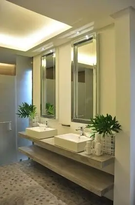 Two-Bedroom Suite,Breakfast for 4 Persons Only