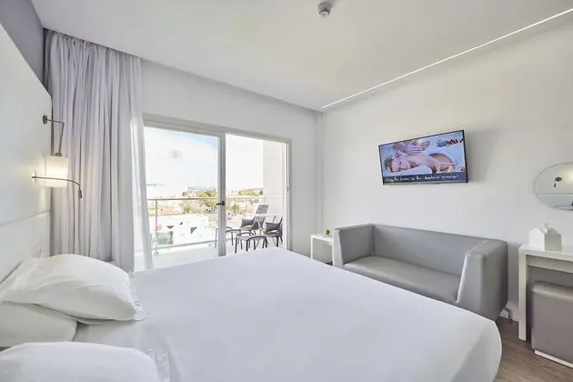 Deluxe Oda, Balkon, Havuz Manzaralı