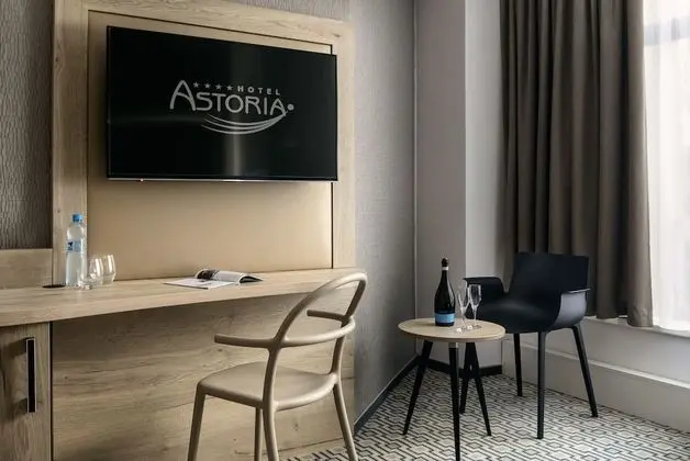 Standard Oda, 1 Çift Kişilik Yatak ve Çekyat