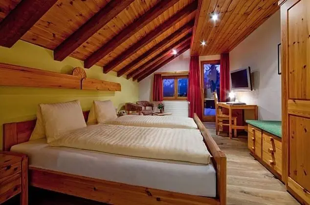 Tek Büyük Yataklı Oda, Balkon