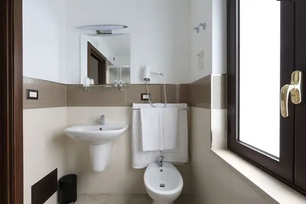 Superior Tek Büyük veya İki Ayrı Yataklı Oda, Balkon, Deniz Manzaralı