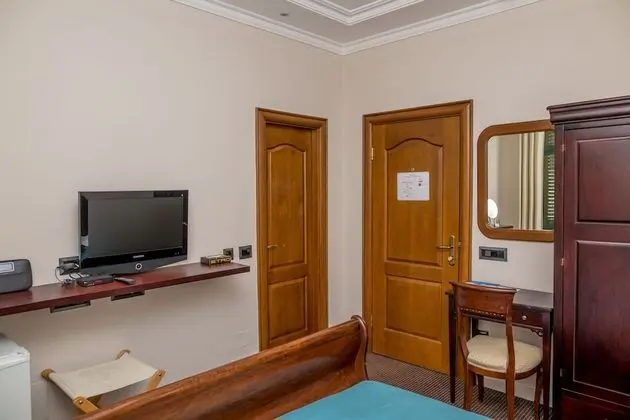 Basic Tek Büyük Yataklı Oda