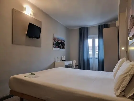 Tek Büyük Yataklı Oda