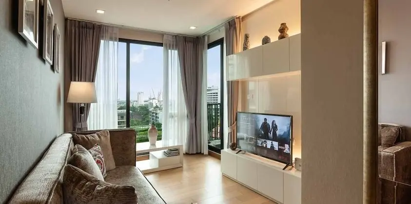 1 Bedroom Condo
