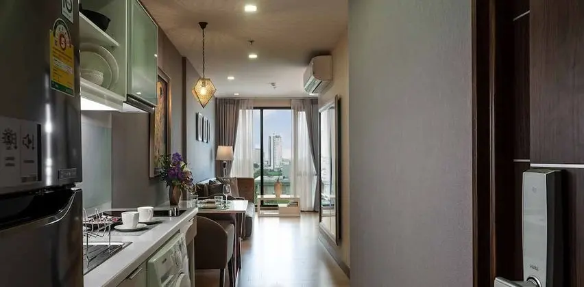 1 Bedroom Condo