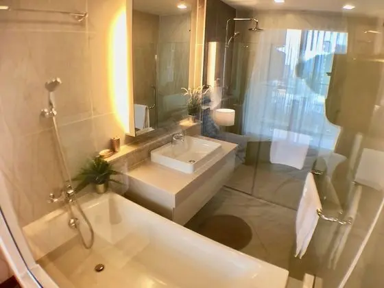 Standard Apartment with City View 3