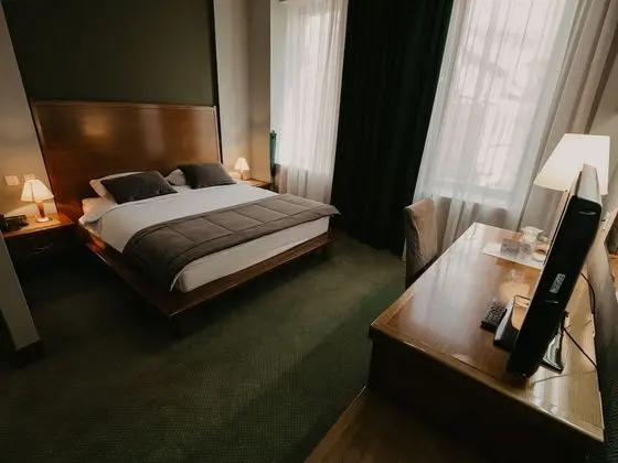 Deluxe Tek Büyük Yataklı Oda