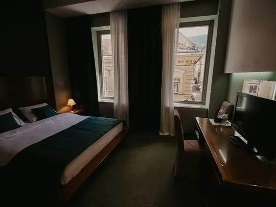 Deluxe Tek Büyük Yataklı Oda