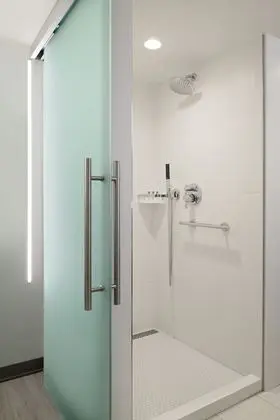 Oda, 1 En Büyük (King) Boy Yatak, Sigara İçilmez, Köşe