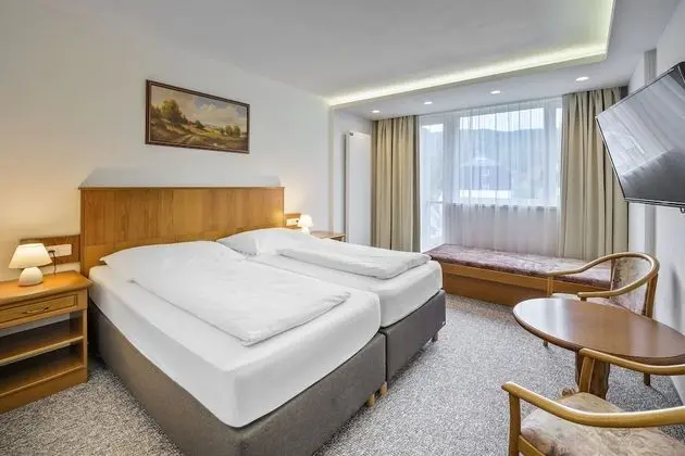 Tek Büyük Yataklı Oda (with extra bed)