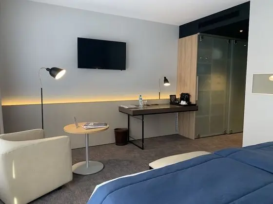 Studio Large Double Room with Kitchen