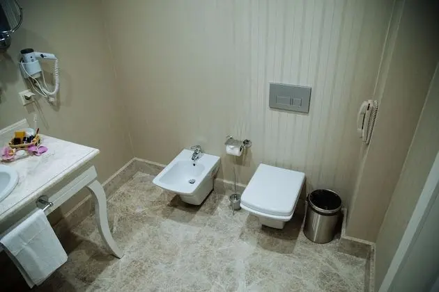 Comfort Tek Büyük Yataklı Oda