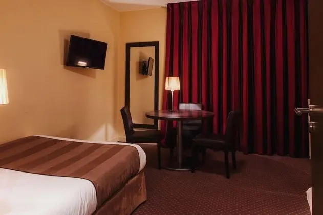 Comfort Tek Büyük Yataklı Oda