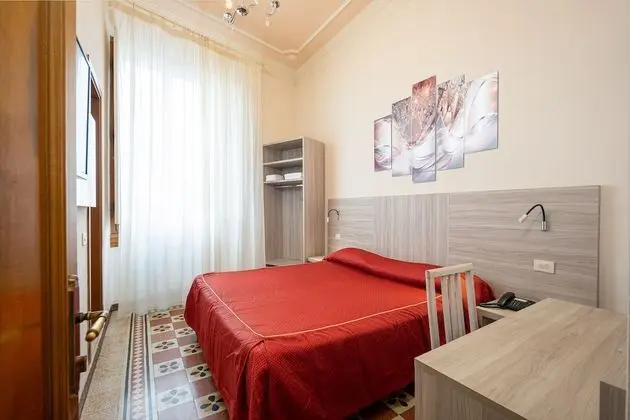 Classic Tek Büyük veya İki Ayrı Yataklı Oda