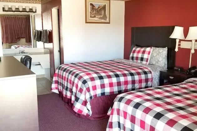 2 Queen Bed Non-Smoking