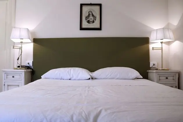 Basic Tek Büyük veya İki Ayrı Yataklı Oda