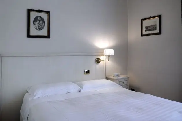 Basic Tek Büyük veya İki Ayrı Yataklı Oda