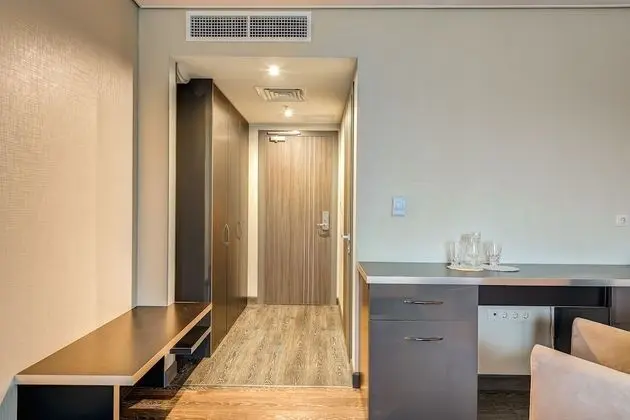 Business Tek Büyük Yataklı Oda