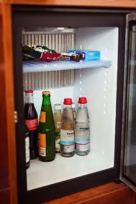 Üç Kişilik Oda